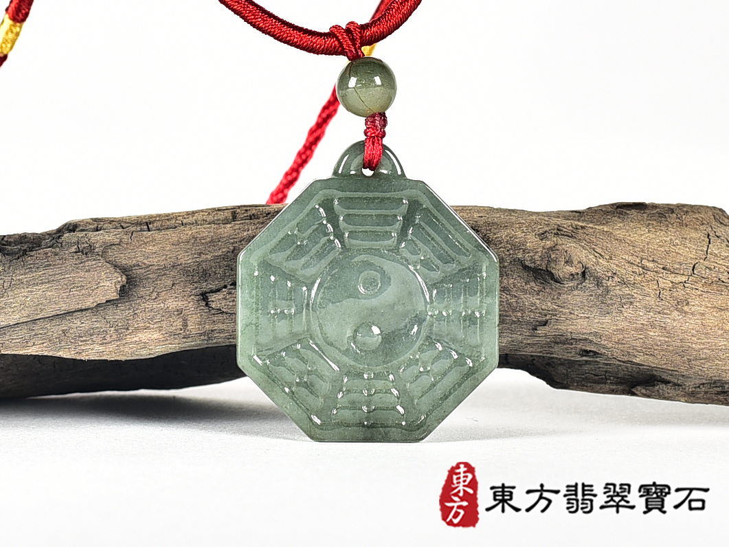翡翠八卦項鍊玉珮(精工八卦太極,先天八卦:八卦牌A貨翡翠八卦玉珮、緬甸玉八卦玉墜)。八卦,ED427。客製化訂做各種翡翠八卦吊墜玉珮項鍊。★附A貨翡翠雙證書 3.jpg