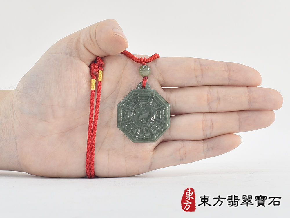 翡翠八卦項鍊玉珮(精工八卦太極,先天八卦:八卦牌A貨翡翠八卦玉珮、緬甸玉八卦玉墜)。八卦,ED427。客製化訂做各種翡翠八卦吊墜玉珮項鍊。★附A貨翡翠雙證書 7.jpg