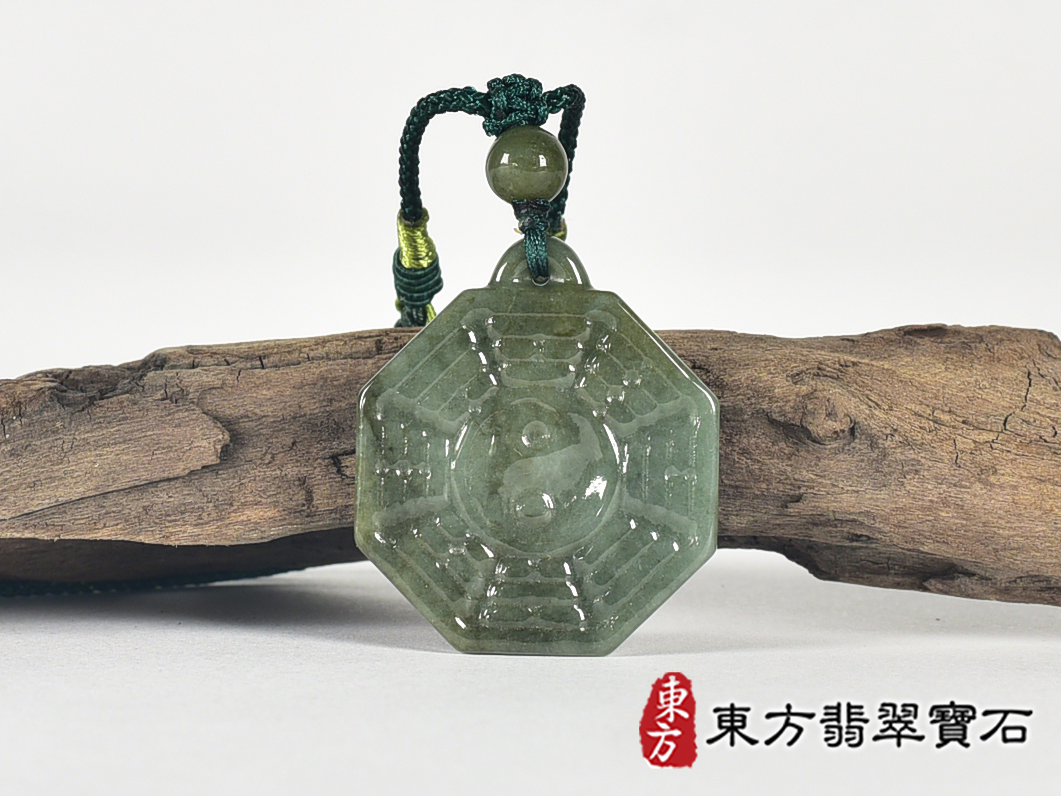 翡翠八卦項鍊玉珮(精工八卦太極,先天八卦:八卦牌A貨翡翠八卦玉珮、緬甸玉八卦玉墜)。八卦,ED429。客製化訂做各種翡翠八卦吊墜玉珮項鍊。★附A貨翡翠雙證書 0.jpg