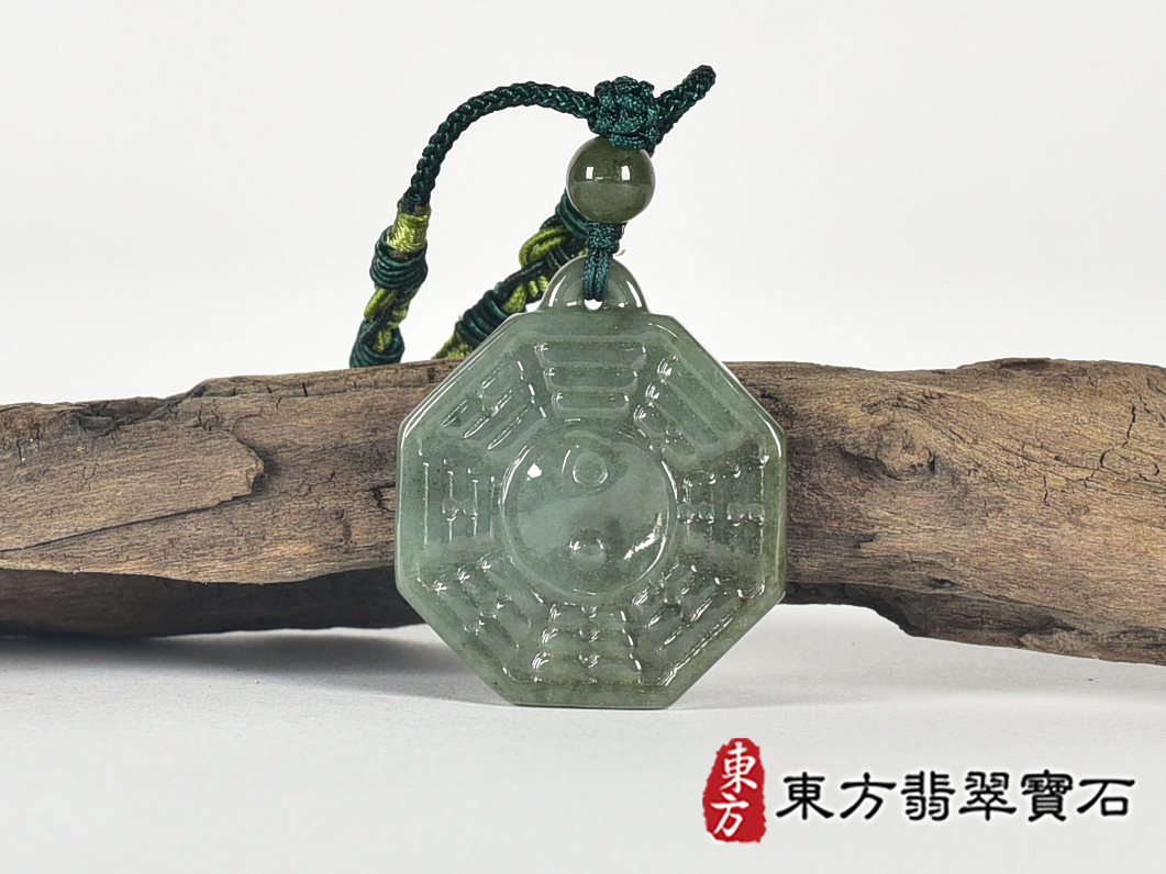 翡翠八卦項鍊玉珮(精工八卦太極,先天八卦:八卦牌A貨翡翠八卦玉珮、緬甸玉八卦玉墜)。八卦,ED429。客製化訂做各種翡翠八卦吊墜玉珮項鍊。★附A貨翡翠雙證書 2.jpg