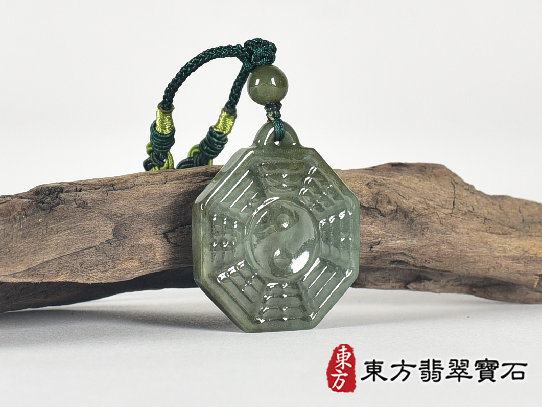 翡翠八卦項鍊玉珮(精工八卦太極,先天八卦:八卦牌A貨翡翠八卦玉珮、緬甸玉八卦玉墜)。八卦,ED429。客製化訂做各種翡翠八卦吊墜玉珮項鍊。★附A貨翡翠雙證書 5.jpg