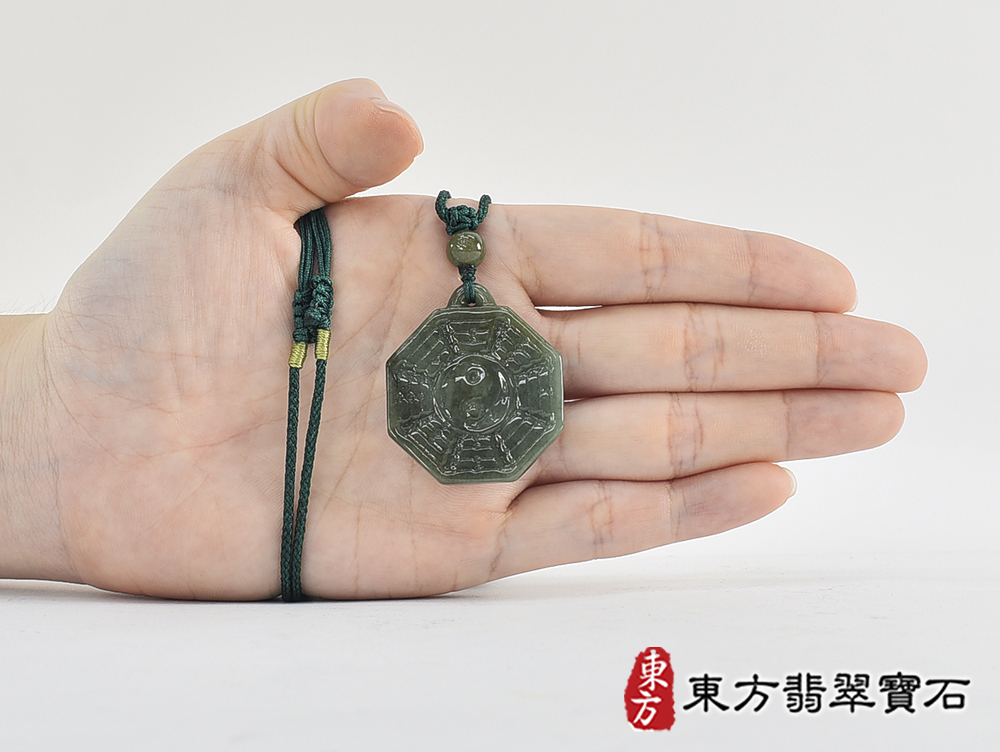 翡翠八卦項鍊玉珮(精工八卦太極,先天八卦:八卦牌A貨翡翠八卦玉珮、緬甸玉八卦玉墜)。八卦,ED429。客製化訂做各種翡翠八卦吊墜玉珮項鍊。★附A貨翡翠雙證書 7.jpg