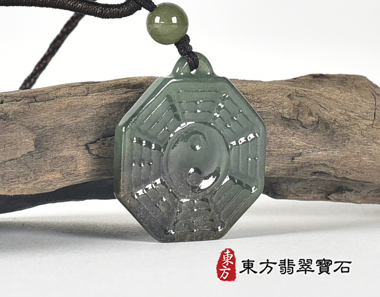 翡翠八卦項鍊玉珮(精工八卦太極,先天八卦:八卦牌A貨翡翠八卦玉珮、緬甸玉八卦玉墜)。八卦,ED430。客製化訂做各種翡翠八卦吊墜玉珮項鍊。★附A貨翡翠雙證書 3.jpg