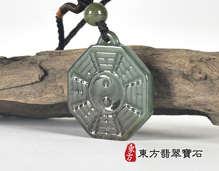 翡翠八卦項鍊玉珮(精工八卦太極,先天八卦:八卦牌A貨翡翠八卦玉珮、緬甸玉八卦玉墜)。八卦,ED430。客製化訂做各種翡翠八卦吊墜玉珮項鍊。★附A貨翡翠雙證書 5.jpg