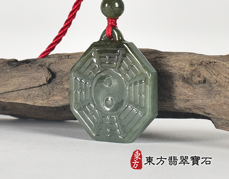 翡翠八卦項鍊玉珮(精工八卦太極,先天八卦:八卦牌A貨翡翠八卦玉珮、緬甸玉八卦玉墜)。八卦,ED434。客製化訂做各種翡翠八卦吊墜玉珮項鍊。★附A貨翡翠雙證書 4.jpg