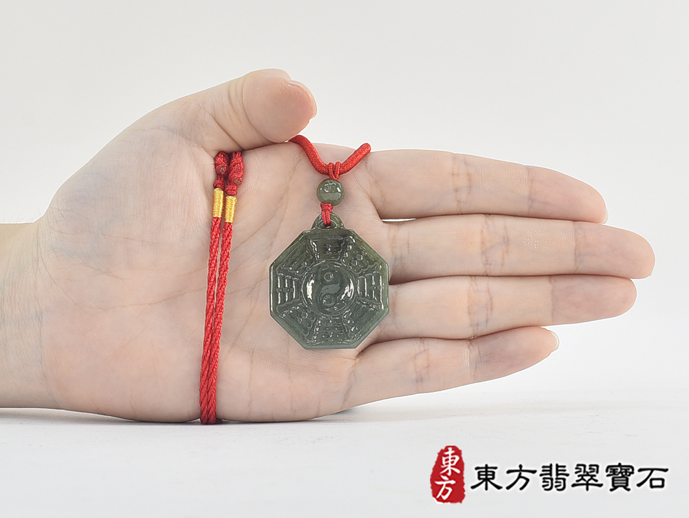 翡翠八卦項鍊玉珮(精工八卦太極,先天八卦:八卦牌A貨翡翠八卦玉珮、緬甸玉八卦玉墜)。八卦,ED434。客製化訂做各種翡翠八卦吊墜玉珮項鍊。★附A貨翡翠雙證書 7.jpg