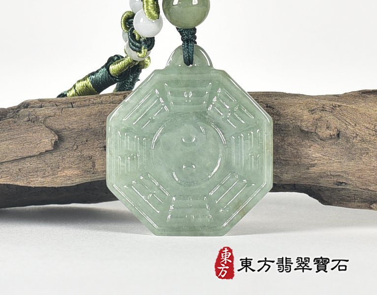翡翠八卦項鍊玉珮(精工八卦太極,先天八卦:八卦牌A貨翡翠八卦玉珮、緬甸玉八卦玉墜)。八卦,ED436。客製化訂做各種翡翠八卦吊墜玉珮項鍊。★附A貨翡翠雙證書 3.jpg