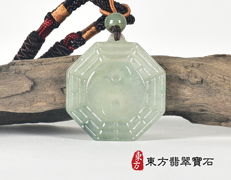 翡翠八卦項鍊玉珮(精工八卦太極,先天八卦:八卦牌A貨翡翠八卦玉珮、緬甸玉八卦玉墜)。八卦,ED437。客製化訂做各種翡翠八卦吊墜玉珮項鍊。★附A貨翡翠雙證書 3.jpg