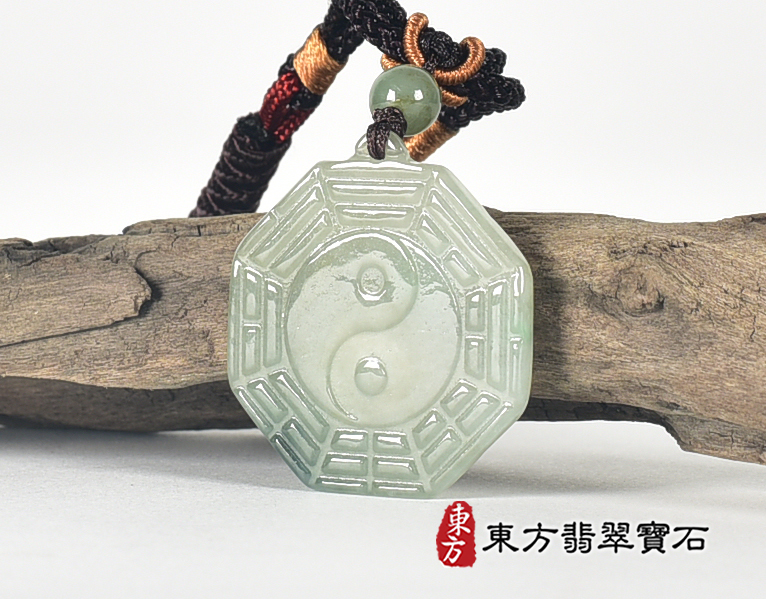 翡翠八卦項鍊玉珮(精工八卦太極,先天八卦:八卦牌A貨翡翠八卦玉珮、緬甸玉八卦玉墜)。八卦,ED437。客製化訂做各種翡翠八卦吊墜玉珮項鍊。★附A貨翡翠雙證書 4.jpg