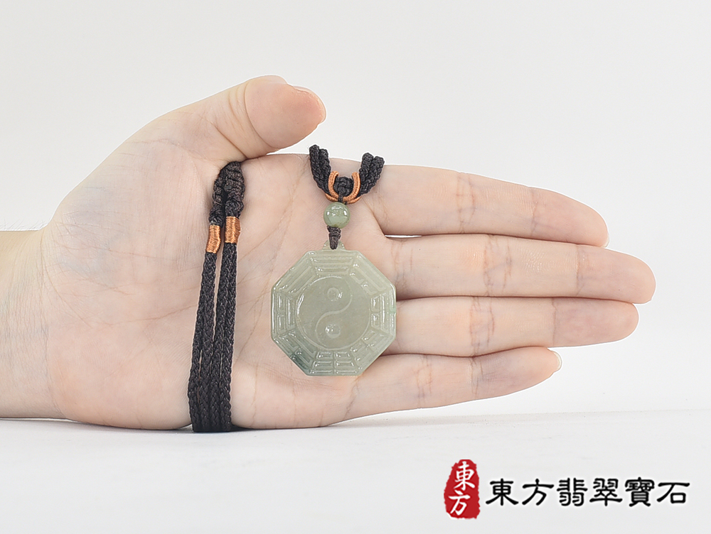 翡翠八卦項鍊玉珮(精工八卦太極,先天八卦:八卦牌A貨翡翠八卦玉珮、緬甸玉八卦玉墜)。八卦,ED437。客製化訂做各種翡翠八卦吊墜玉珮項鍊。★附A貨翡翠雙證書 7.jpg