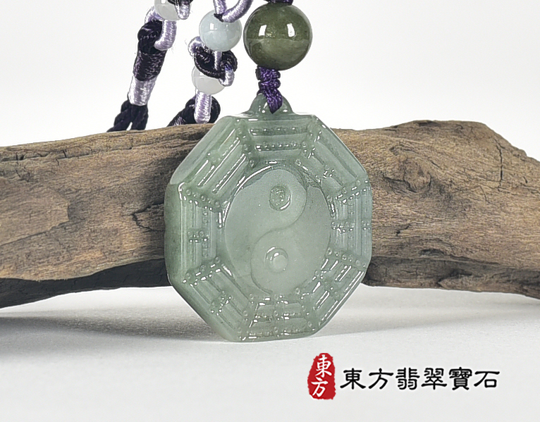 翡翠八卦項鍊玉珮(精工八卦太極,先天八卦:八卦牌A貨翡翠八卦玉珮、緬甸玉八卦玉墜)。八卦,ED442。客製化訂做各種翡翠八卦吊墜玉珮項鍊。★附A貨翡翠雙證書 2.jpg