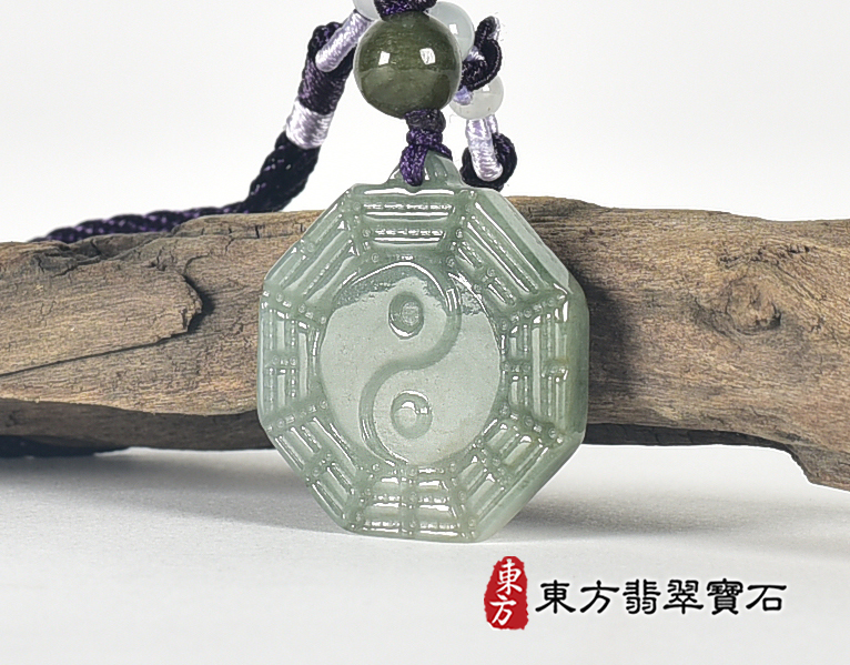 翡翠八卦項鍊玉珮(精工八卦太極,先天八卦:八卦牌A貨翡翠八卦玉珮、緬甸玉八卦玉墜)。八卦,ED442。客製化訂做各種翡翠八卦吊墜玉珮項鍊。★附A貨翡翠雙證書 5.jpg