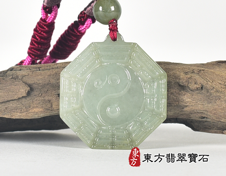 翡翠八卦項鍊玉珮(精工八卦太極,先天八卦:八卦牌A貨翡翠八卦玉珮、緬甸玉八卦玉墜)。八卦,ED445。客製化訂做各種翡翠八卦吊墜玉珮項鍊。★附A貨翡翠雙證書 0.jpg
