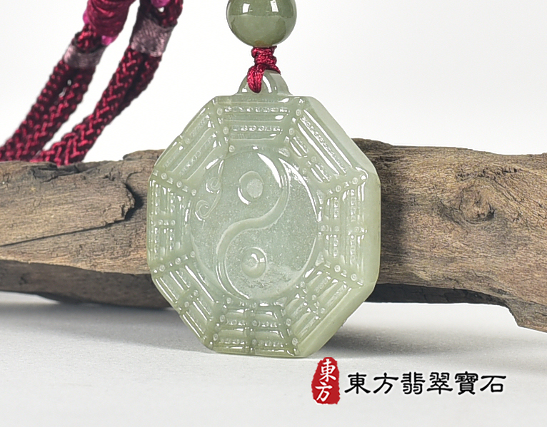 翡翠八卦項鍊玉珮(精工八卦太極,先天八卦:八卦牌A貨翡翠八卦玉珮、緬甸玉八卦玉墜)。八卦,ED445。客製化訂做各種翡翠八卦吊墜玉珮項鍊。★附A貨翡翠雙證書 5.jpg