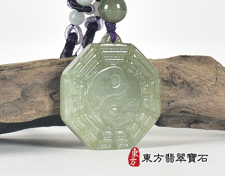 翡翠八卦項鍊玉珮(精工八卦太極,先天八卦:八卦牌A貨翡翠八卦玉珮、緬甸玉八卦玉墜)。八卦,ED446。客製化訂做各種翡翠八卦吊墜玉珮項鍊。★附A貨翡翠雙證書 2.jpg