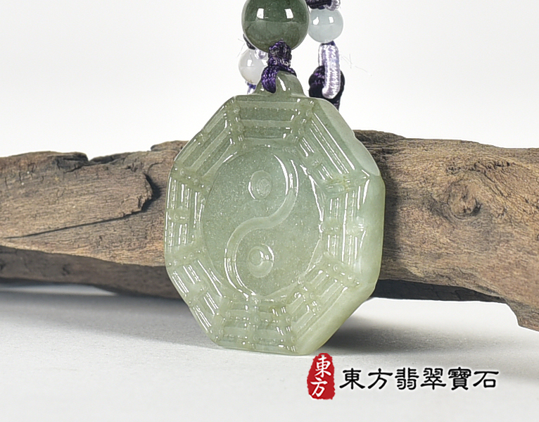 翡翠八卦項鍊玉珮(精工八卦太極,先天八卦:八卦牌A貨翡翠八卦玉珮、緬甸玉八卦玉墜)。八卦,ED446。客製化訂做各種翡翠八卦吊墜玉珮項鍊。★附A貨翡翠雙證書 5.jpg