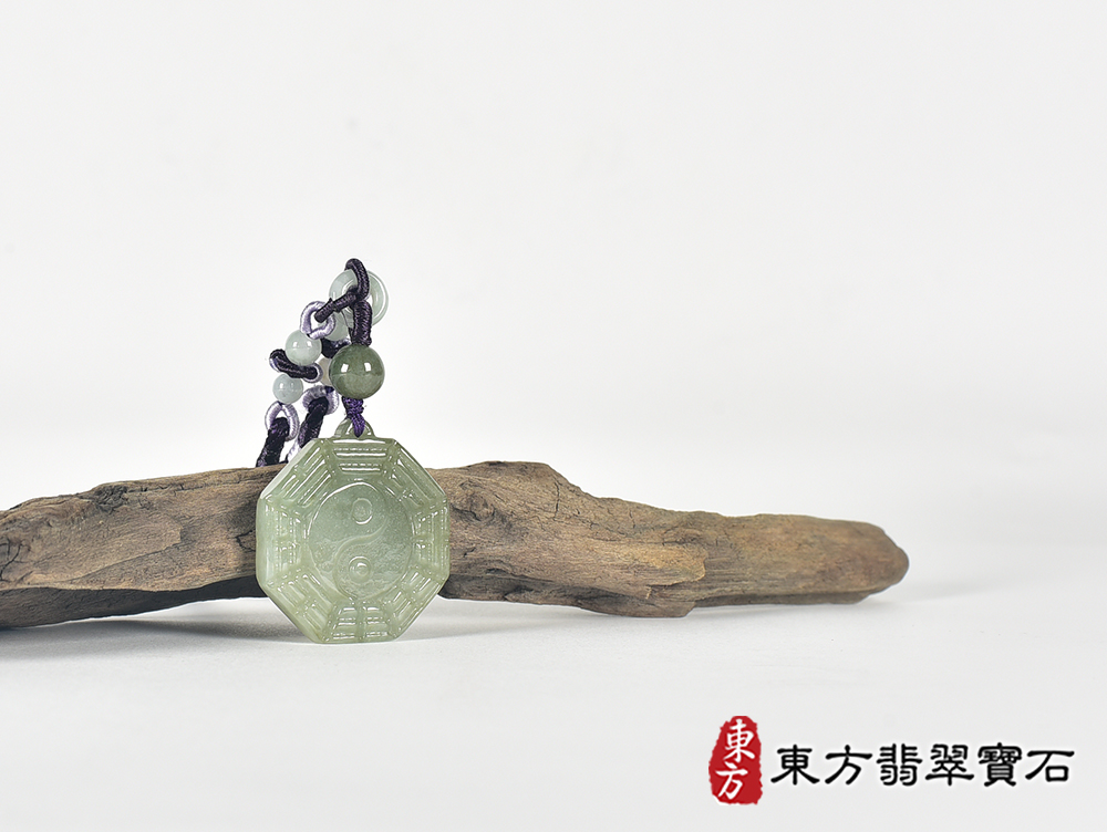 翡翠八卦項鍊玉珮(精工八卦太極,先天八卦:八卦牌A貨翡翠八卦玉珮、緬甸玉八卦玉墜)。八卦,ED446。客製化訂做各種翡翠八卦吊墜玉珮項鍊。★附A貨翡翠雙證書 6.jpg