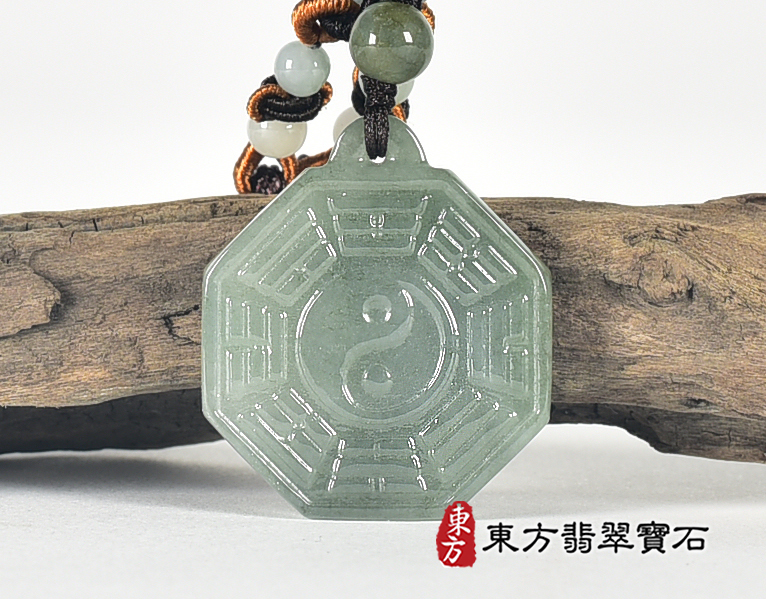 翡翠八卦項鍊玉珮(精工八卦太極,先天八卦:八卦牌A貨翡翠八卦玉珮、緬甸玉八卦玉墜)。八卦,ED448。客製化訂做各種翡翠八卦吊墜玉珮項鍊。★附A貨翡翠雙證書 0.jpg