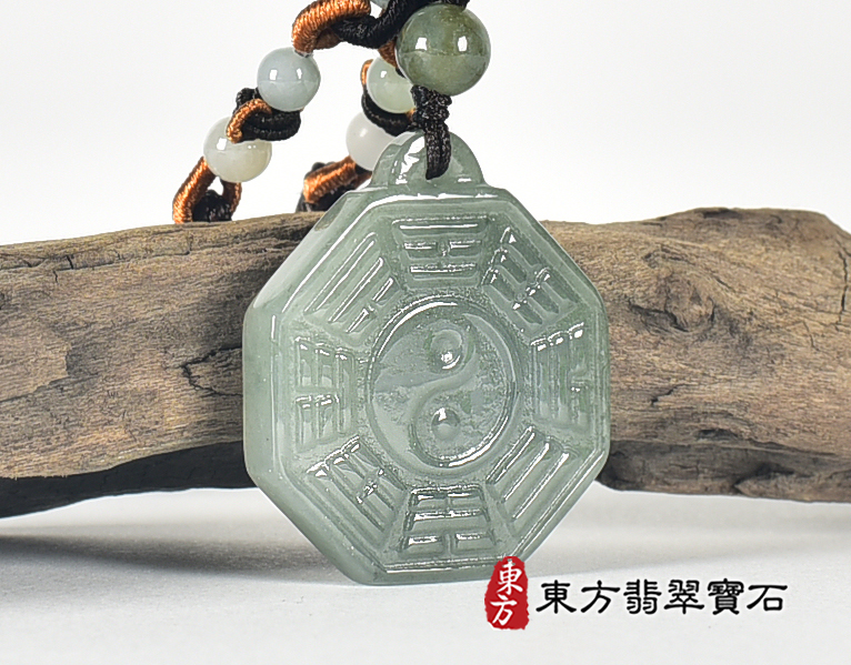 翡翠八卦項鍊玉珮(精工八卦太極,先天八卦:八卦牌A貨翡翠八卦玉珮、緬甸玉八卦玉墜)。八卦,ED448。客製化訂做各種翡翠八卦吊墜玉珮項鍊。★附A貨翡翠雙證書 2.jpg
