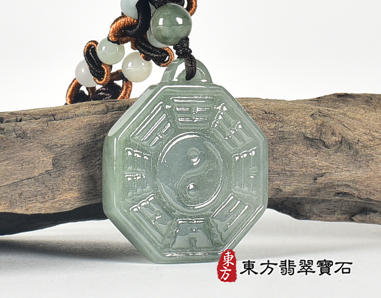 翡翠八卦項鍊玉珮(精工八卦太極,先天八卦:八卦牌A貨翡翠八卦玉珮、緬甸玉八卦玉墜)。八卦,ED448。客製化訂做各種翡翠八卦吊墜玉珮項鍊。★附A貨翡翠雙證書 3.jpg
