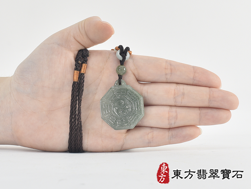 翡翠八卦項鍊玉珮(精工八卦太極,先天八卦:八卦牌A貨翡翠八卦玉珮、緬甸玉八卦玉墜)。八卦,ED448。客製化訂做各種翡翠八卦吊墜玉珮項鍊。★附A貨翡翠雙證書 7.jpg