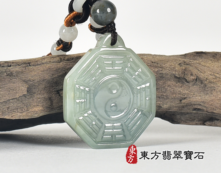 翡翠八卦項鍊玉珮(精工八卦太極,先天八卦:八卦牌A貨翡翠八卦玉珮、緬甸玉八卦玉墜)。八卦,ED449。客製化訂做各種翡翠八卦吊墜玉珮項鍊。★附A貨翡翠雙證書 2.jpg