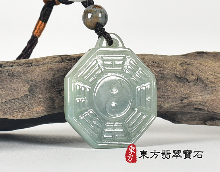 翡翠八卦項鍊玉珮(精工八卦太極,先天八卦:八卦牌A貨翡翠八卦玉珮、緬甸玉八卦玉墜)。八卦,ED449。客製化訂做各種翡翠八卦吊墜玉珮項鍊。★附A貨翡翠雙證書 3.jpg