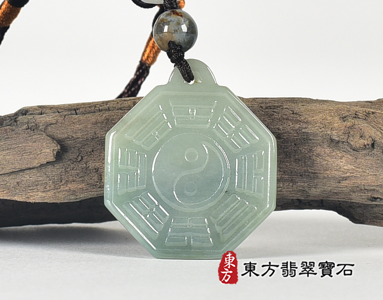翡翠八卦項鍊玉珮(精工八卦太極,先天八卦:八卦牌A貨翡翠八卦玉珮、緬甸玉八卦玉墜)。八卦,ED449。客製化訂做各種翡翠八卦吊墜玉珮項鍊。★附A貨翡翠雙證書 4.jpg