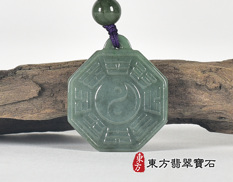 翡翠八卦項鍊玉珮(精工八卦太極,先天八卦:八卦牌A貨翡翠八卦玉珮、緬甸玉八卦玉墜)。八卦,ED451。客製化訂做各種翡翠八卦吊墜玉珮項鍊。★附A貨翡翠雙證書 3.jpg