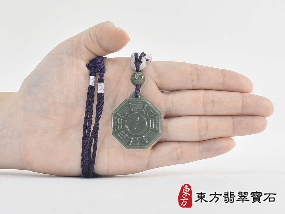 翡翠八卦項鍊玉珮(精工八卦太極,先天八卦:八卦牌A貨翡翠八卦玉珮、緬甸玉八卦玉墜)。八卦,ED451。客製化訂做各種翡翠八卦吊墜玉珮項鍊。★附A貨翡翠雙證書 7.jpg