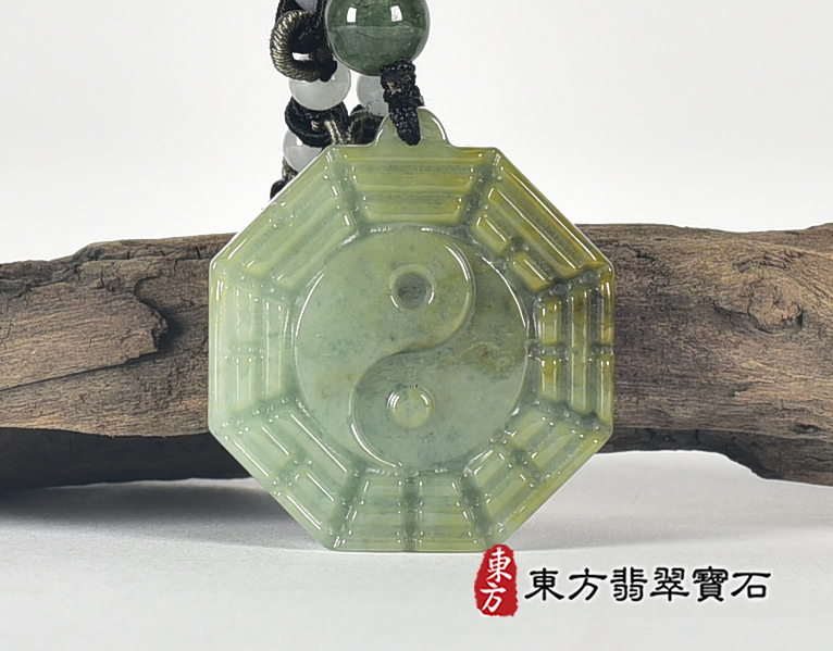 翡翠八卦項鍊玉珮(精工八卦太極,先天八卦:八卦牌A貨翡翠八卦玉珮、緬甸玉八卦玉墜)。八卦,ED452。客製化訂做各種翡翠八卦吊墜玉珮項鍊。★附A貨翡翠雙證書 4.jpg