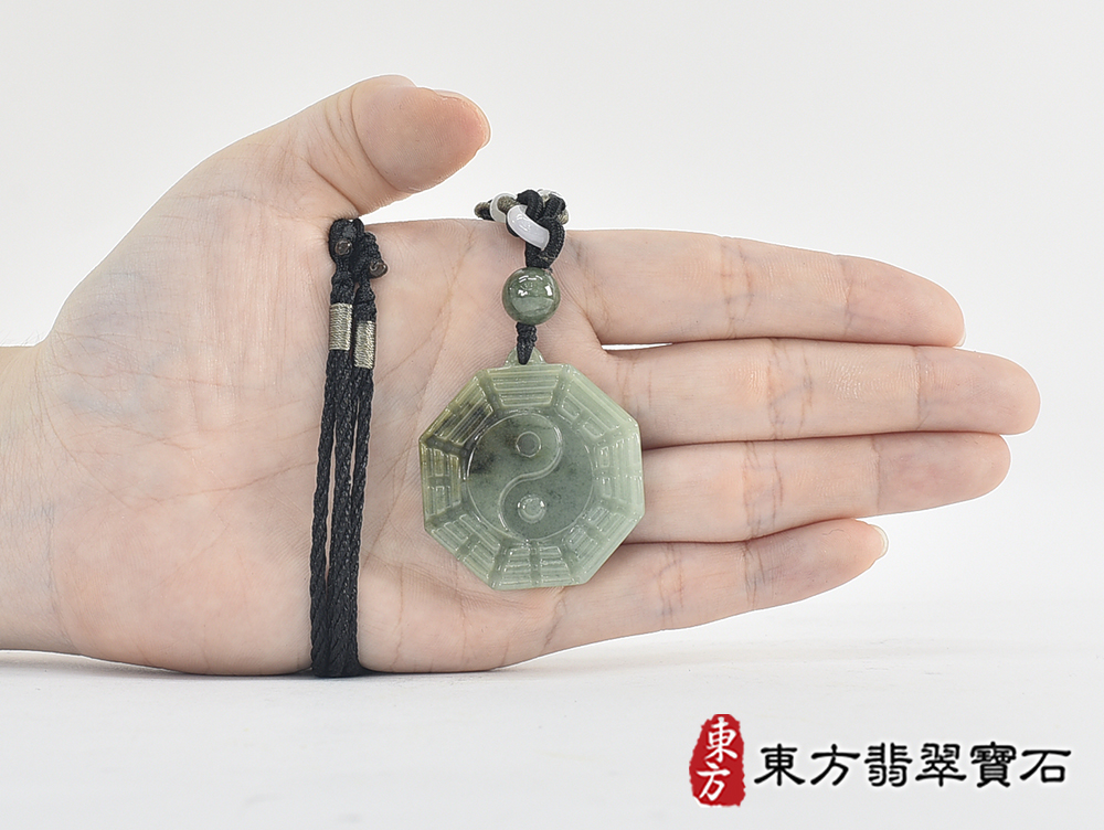 翡翠八卦項鍊玉珮(精工八卦太極,先天八卦:八卦牌A貨翡翠八卦玉珮、緬甸玉八卦玉墜)。八卦,ED452。客製化訂做各種翡翠八卦吊墜玉珮項鍊。★附A貨翡翠雙證書 7.jpg
