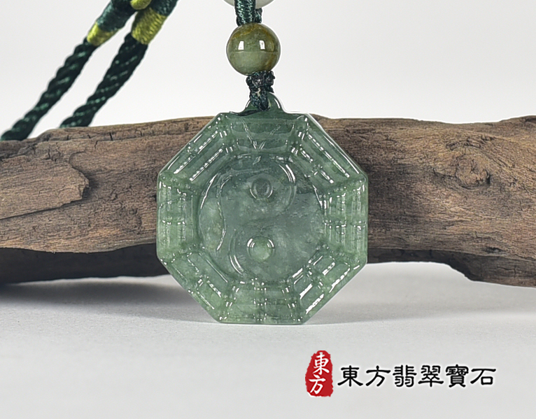 翡翠八卦項鍊玉珮(精工八卦太極,先天八卦:八卦牌A貨翡翠八卦玉珮、緬甸玉八卦玉墜)。八卦,ED454。客製化訂做各種翡翠八卦吊墜玉珮項鍊。★附A貨翡翠雙證書 2.jpg