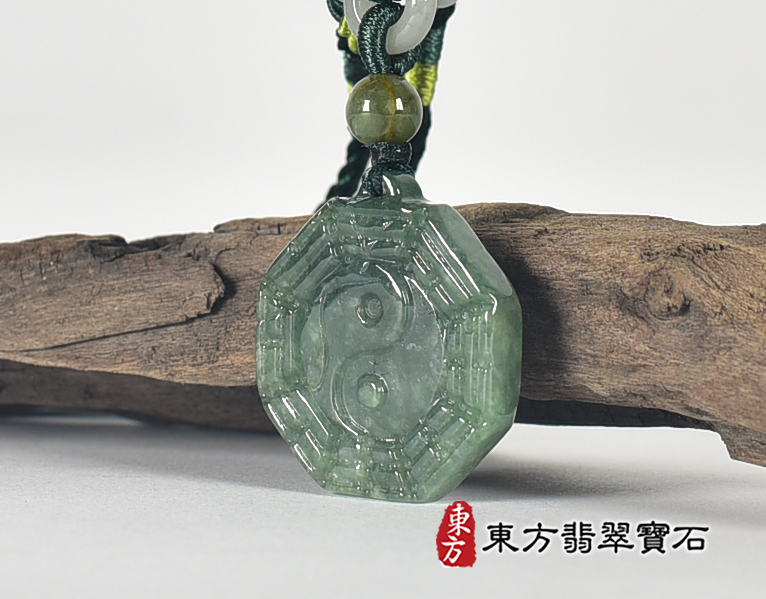 翡翠八卦項鍊玉珮(精工八卦太極,先天八卦:八卦牌A貨翡翠八卦玉珮、緬甸玉八卦玉墜)。八卦,ED454。客製化訂做各種翡翠八卦吊墜玉珮項鍊。★附A貨翡翠雙證書 3.jpg