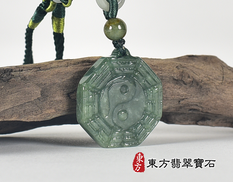 翡翠八卦項鍊玉珮(精工八卦太極,先天八卦:八卦牌A貨翡翠八卦玉珮、緬甸玉八卦玉墜)。八卦,ED454。客製化訂做各種翡翠八卦吊墜玉珮項鍊。★附A貨翡翠雙證書 4.jpg
