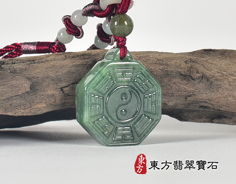 翡翠八卦項鍊玉珮(精工八卦太極,先天八卦:八卦牌A貨翡翠八卦玉珮、緬甸玉八卦玉墜)。八卦,ED456。客製化訂做各種翡翠八卦吊墜玉珮項鍊。★附A貨翡翠雙證書 1.jpg