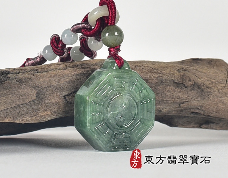 翡翠八卦項鍊玉珮(精工八卦太極,先天八卦:八卦牌A貨翡翠八卦玉珮、緬甸玉八卦玉墜)。八卦,ED456。客製化訂做各種翡翠八卦吊墜玉珮項鍊。★附A貨翡翠雙證書 3.jpg