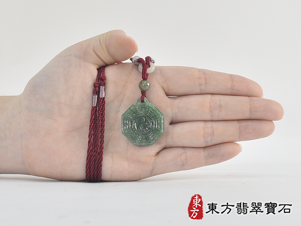 翡翠八卦項鍊玉珮(精工八卦太極,先天八卦:八卦牌A貨翡翠八卦玉珮、緬甸玉八卦玉墜)。八卦,ED456。客製化訂做各種翡翠八卦吊墜玉珮項鍊。★附A貨翡翠雙證書 7.jpg