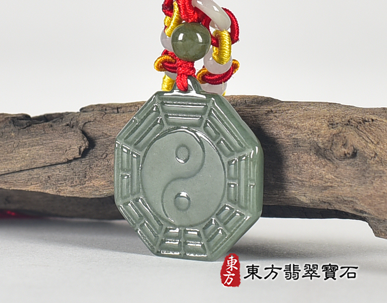 翡翠八卦項鍊玉珮(精工八卦太極,先天八卦:八卦牌A貨翡翠八卦玉珮、緬甸玉八卦玉墜)。八卦,ED457。客製化訂做各種翡翠八卦吊墜玉珮項鍊。★附A貨翡翠雙證書 3.jpg