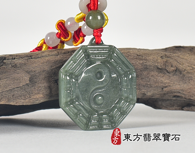 翡翠八卦項鍊玉珮(精工八卦太極,先天八卦:八卦牌A貨翡翠八卦玉珮、緬甸玉八卦玉墜)。八卦,ED457。客製化訂做各種翡翠八卦吊墜玉珮項鍊。★附A貨翡翠雙證書 5.jpg