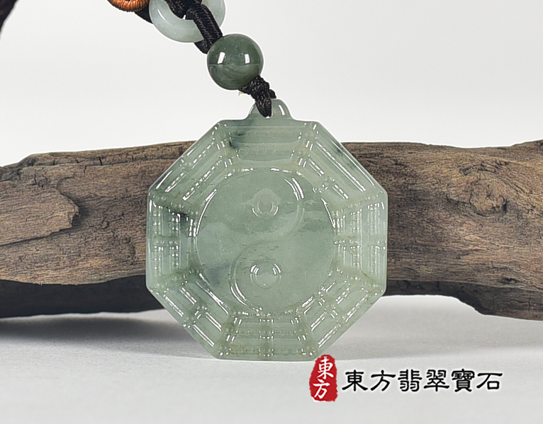 翡翠八卦項鍊玉珮(精工八卦太極,先天八卦:八卦牌A貨翡翠八卦玉珮、緬甸玉八卦玉墜)。八卦,ED435。客製化訂做各種翡翠八卦吊墜玉珮項鍊。★附A貨翡翠雙證書 0.jpg