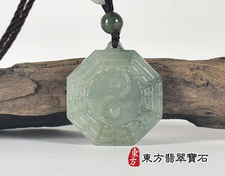 翡翠八卦項鍊玉珮(精工八卦太極,先天八卦:八卦牌A貨翡翠八卦玉珮、緬甸玉八卦玉墜)。八卦,ED435。客製化訂做各種翡翠八卦吊墜玉珮項鍊。★附A貨翡翠雙證書 4.jpg
