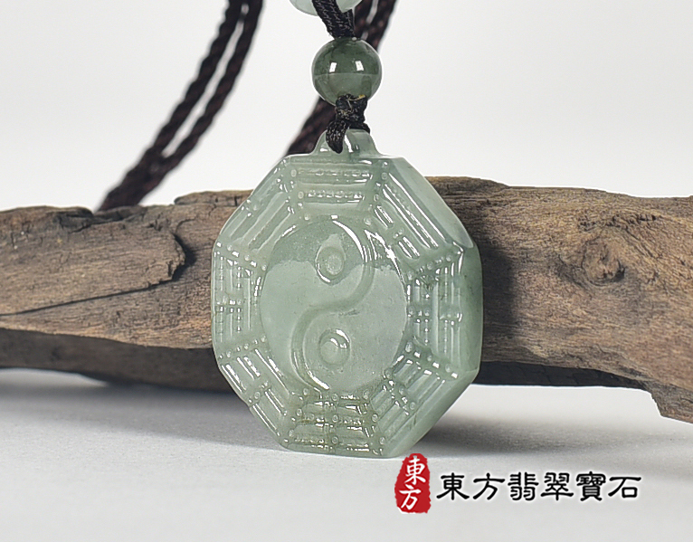 翡翠八卦項鍊玉珮(精工八卦太極,先天八卦:八卦牌A貨翡翠八卦玉珮、緬甸玉八卦玉墜)。八卦,ED435。客製化訂做各種翡翠八卦吊墜玉珮項鍊。★附A貨翡翠雙證書 5.jpg