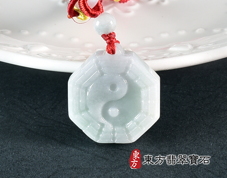 翡翠八卦項鍊玉珮(精工八卦太極,先天八卦:八卦牌A貨翡翠八卦玉珮、緬甸玉八卦玉墜)。八卦,ED461。訂做各種翡翠八卦吊墜玉珮項鍊。★附A貨翡翠雙證書 0.jpg