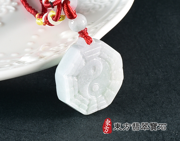 翡翠八卦項鍊玉珮(精工八卦太極,先天八卦:八卦牌A貨翡翠八卦玉珮、緬甸玉八卦玉墜)。八卦,ED461。訂做各種翡翠八卦吊墜玉珮項鍊。★附A貨翡翠雙證書 1.jpg