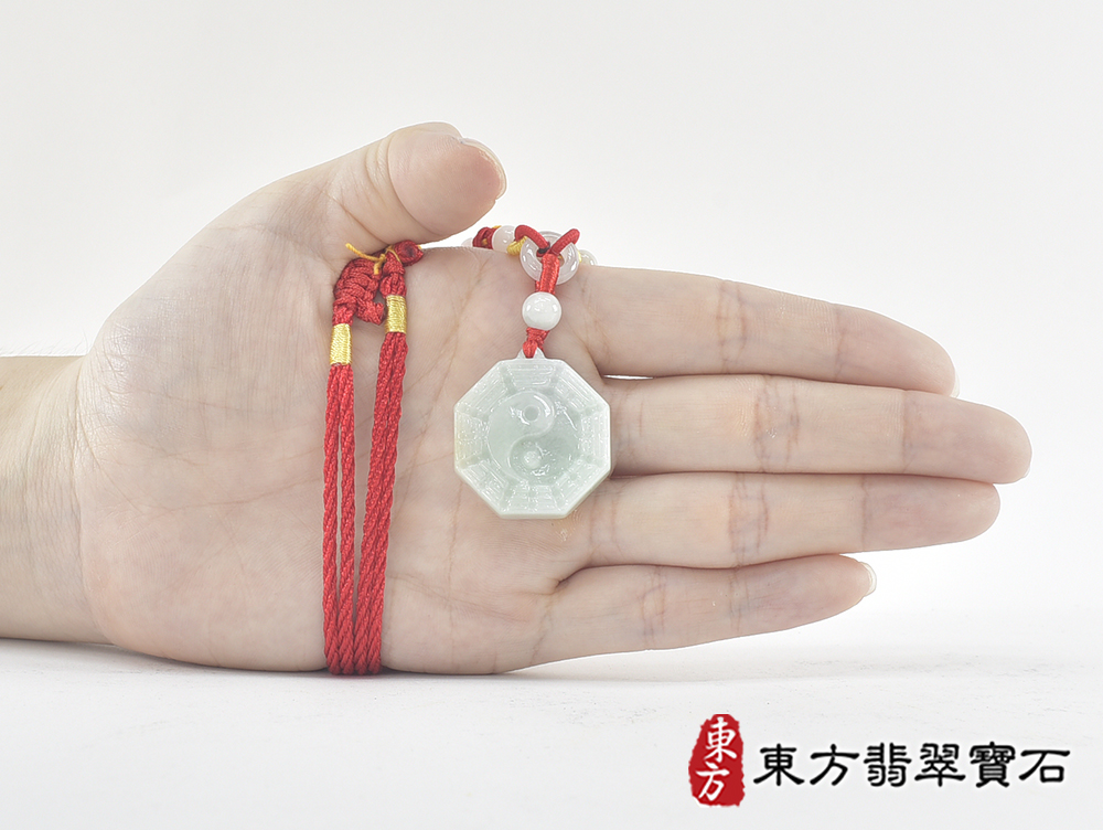 翡翠八卦項鍊玉珮(精工八卦太極,先天八卦:八卦牌A貨翡翠八卦玉珮、緬甸玉八卦玉墜)。八卦,ED461。訂做各種翡翠八卦吊墜玉珮項鍊。★附A貨翡翠雙證書 5.jpg
