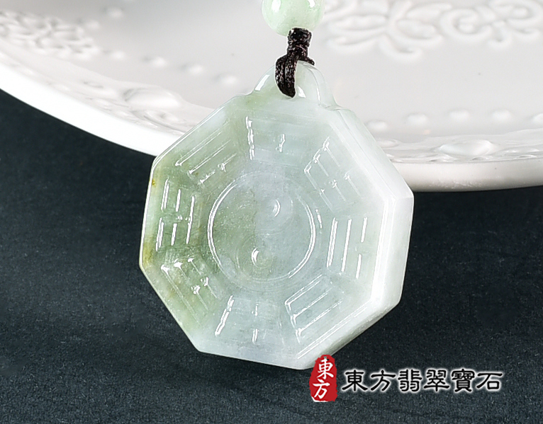 翡翠八卦項鍊玉珮(精工八卦太極,先天八卦:八卦牌A貨翡翠八卦玉珮、緬甸玉八卦玉墜)。八卦,ED463。訂做各種翡翠八卦吊墜玉珮項鍊。★附A貨翡翠雙證書 1.jpg