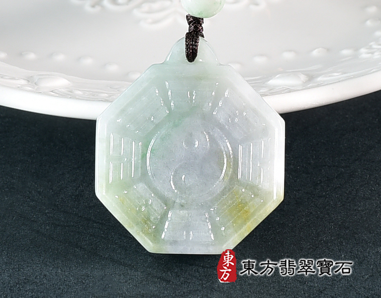翡翠八卦項鍊玉珮(精工八卦太極,先天八卦:八卦牌A貨翡翠八卦玉珮、緬甸玉八卦玉墜)。八卦,ED463。訂做各種翡翠八卦吊墜玉珮項鍊。★附A貨翡翠雙證書 3.jpg