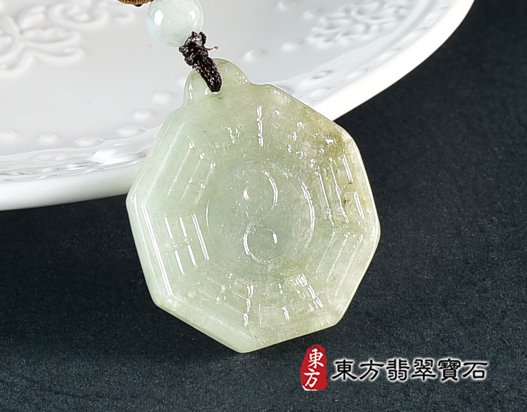 翡翠八卦項鍊玉珮(精工八卦太極,先天八卦:八卦牌A貨翡翠八卦玉珮、緬甸玉八卦玉墜)。八卦,ED464。訂做各種翡翠八卦吊墜玉珮項鍊。★附A貨翡翠雙證書 2.jpg