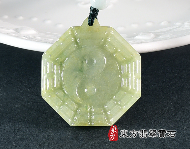 翡翠八卦項鍊玉珮(精工八卦太極,先天八卦:八卦牌A貨翡翠八卦玉珮、緬甸玉八卦玉墜)。八卦,ED466。訂做各種翡翠八卦吊墜玉珮項鍊。★附A貨翡翠雙證書 0.jpg